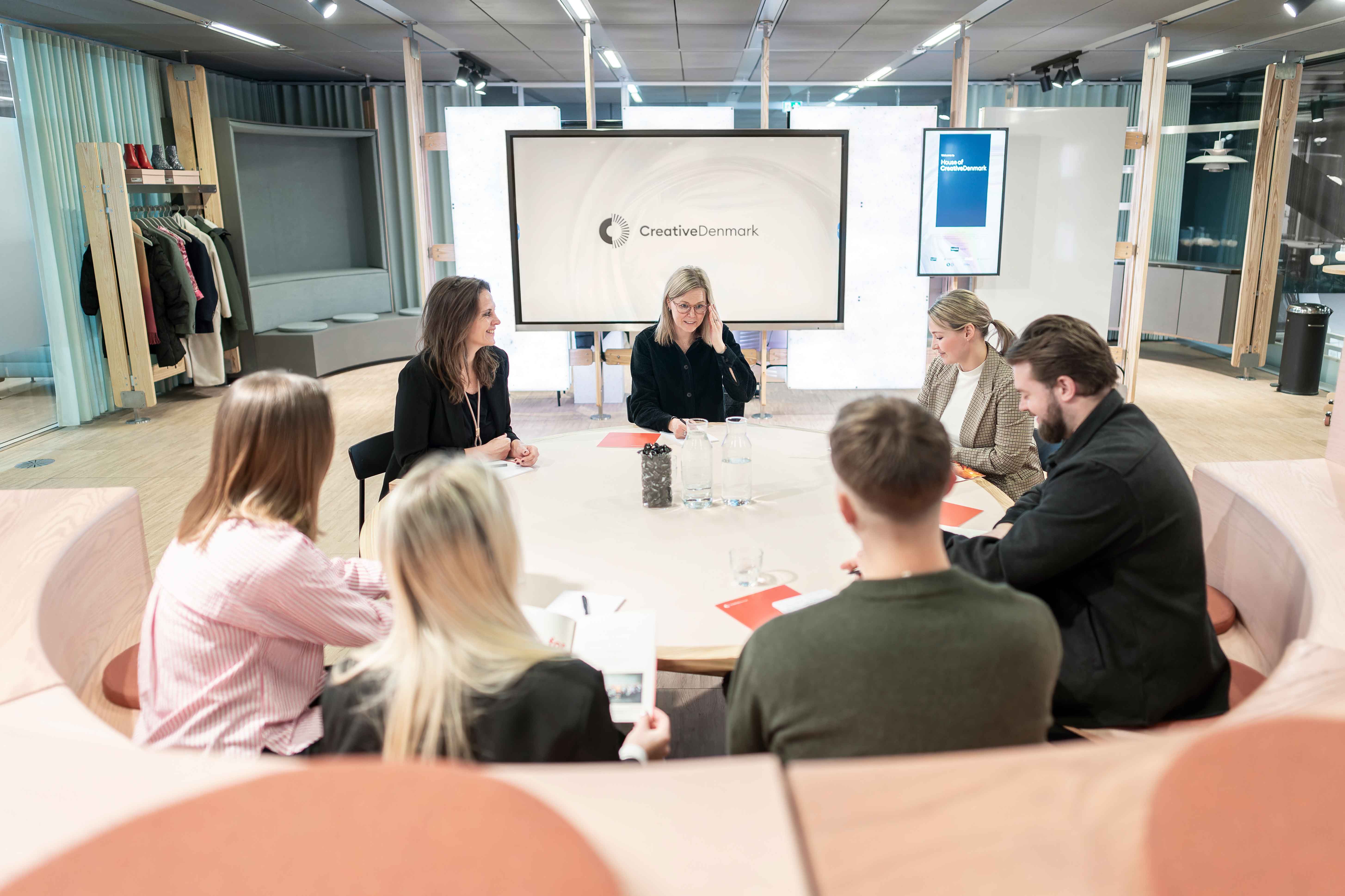 CD House Of CD Meeting